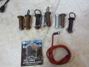 lot 31 image: Snow Plow Items