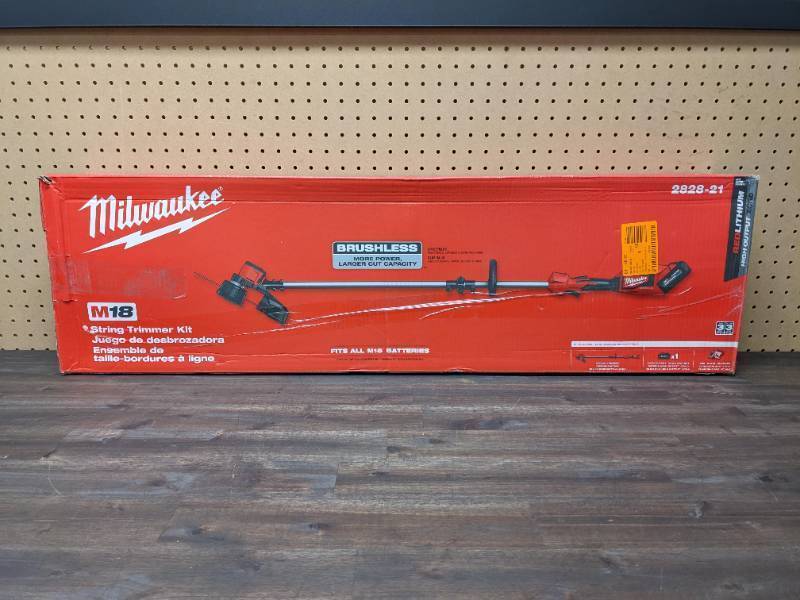 lot 10 image: Milwaukee M18 18V Lithium-Ion Brushless Cordless String Trimmer Kit with Charger