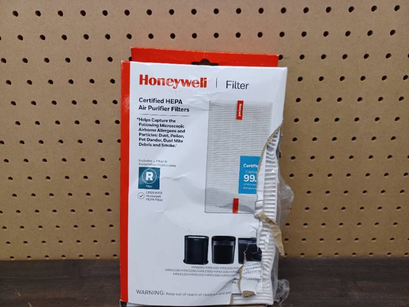 lot 116 image: Honeywell True HEPA Replacement Filter R