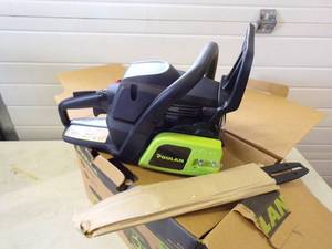 lot 40 image: Poulan Chain Saw