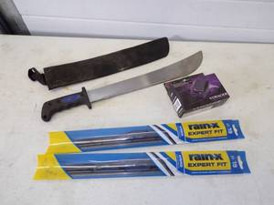 lot 42 image: Machete and more