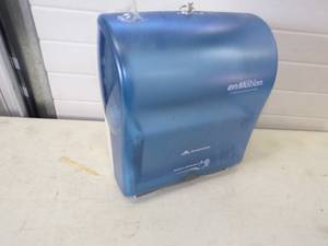 lot 44 image: Paper Towel Dispenser