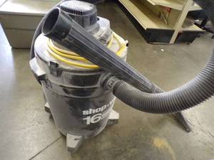 lot 94 image: 16 Gallon Shop Vac