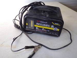 lot 97 image: Battery Charger