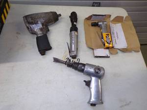 lot 141 image: Air Tools