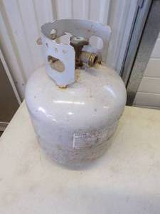 lot 157 image: 20 Pound Propane Tank