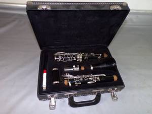 lot 15 image: Bundy Selmer Clarinet Ready to go With Case
