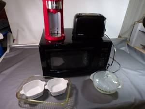 lot 24 image: Instant Kitchen Accessories All in Working Condition