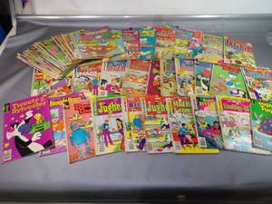 lot 38 image: Extra Large Lot of 50 Assorted Vintage Comic Books