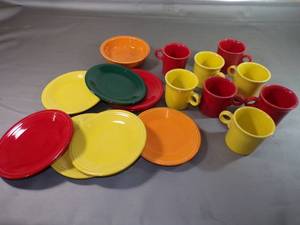 lot 68 image: Lot of Vintage FiestaWare Mugs, Saucers and More