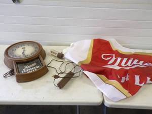 lot 73 image: Beer Clock Light and Flag
