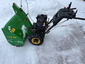 lot 113 image: John Deere Snow Blower TRS 32
