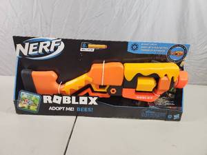 lot 6 image: New Nerf Roblox Gun
