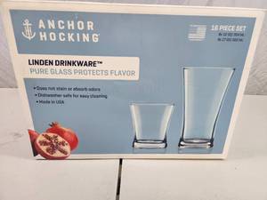 lot 11 image: New Anchor Hocking 16 Piece Glassware Set