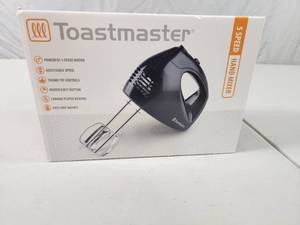 lot 18 image: New Toastmaster 5 Speed Hand Mixer