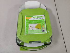 lot 54 image: New Kitchen Classics 4 Piece Bakeware Bundle