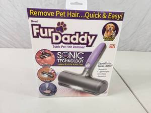 lot 64 image: New Fur Daddy Sonic Pet Hair Remover