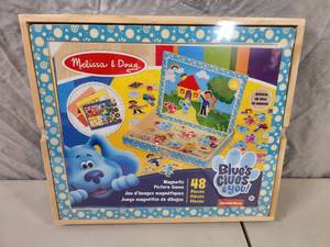 lot 73 image: New Melissa and Doug Blues Clues Game