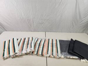 lot 83 image: 12 New Assorted Opal House Hand Towels