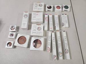 lot 112 image: New TIGI Makeup