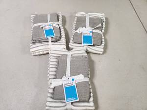 lot 129 image: 3 New 3 Piece Kitchen Towel Sets