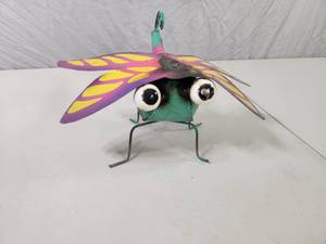 lot 149 image: New Handmade Recycled Metal Garden Art Dragonfly