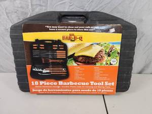 lot 157 image: New 18 Piece BBQ Tool Set