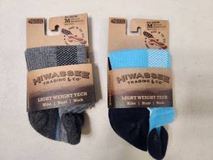 lot 187 image: 2 New Pair of Hiwassee Trading Co No Show Socks