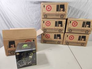 lot 1C image: 6 New Funko Pop Alien 40th Anniversary Tshirt Collector Sets - Large