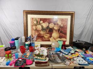 lot 206 image: Household and Kitchen Items