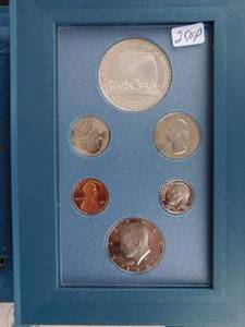 1987-S U.S. Prestige Mint Set Orig. Mint Package, COA, and 90% Silver U.S. Constitution Dollar