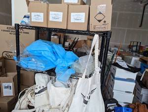 lot 39 image: 10 boxes of hand sanitizer, and a l...