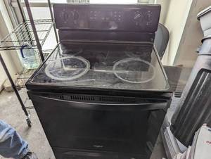 lot 42 image: Whirlpool electric range...