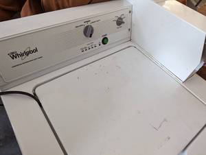 lot 59 image: Whirlpool coin operated washing mac...