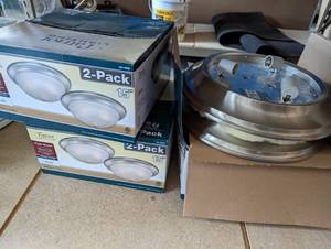 lot 89 image: New lighting fixtures...