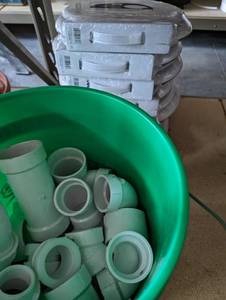 lot 90 image: 7 Toilet seats...