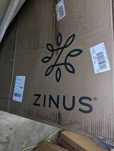 lot 114 image: ZINUS Lottie Upholstered Platform B...