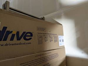 lot 128 image: Drive Medical quick and easy comfor...