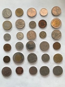 lot 33 image: 30 misc. foreign coins