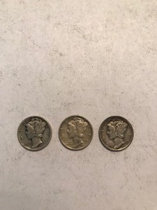 lot 41 image: 3 Mercury Dimes