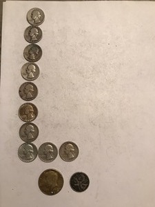 lot 47 image: 10 Washington silver quarters, 1 silver Canadian quarter and 1 Kennedy silver half dollar