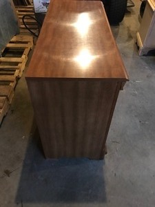 lot 63 image: 3 drawer dresser