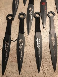 lot 92 image: 12 Stainless Steel Throwing Knives with case