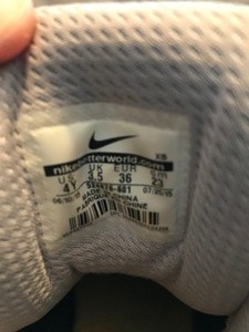 lot 117 image: Nike better world shoes  Size 4Y