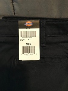 lot 125 image: Dickies crafted for women pants  Flex Twill Pant  Slim Fit  Boot cut  Size 18R