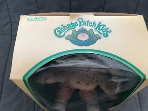 lot 128 image: Cabbage patch doll