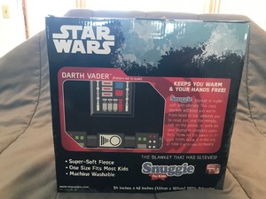 lot 149 image: Stars Wars Darth Vader Super Soft Kids Blanket Comforter Snuggie  Never been opened