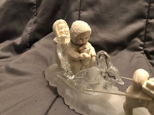 lot 159 image: DEPT 56 SNOWBABIES MAKING TRACKS COLLECTORS EDITION LIMITED TO 15,000 PIECES
