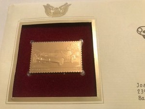 lot 281 image: 1954 KAISER DARRIN CAR 2005 1ST DAY ISSUE USPS 22KT GOLD STAMP RARE