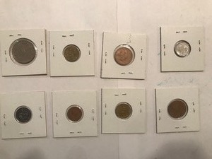 lot 282 image: 8 - Foreign coins